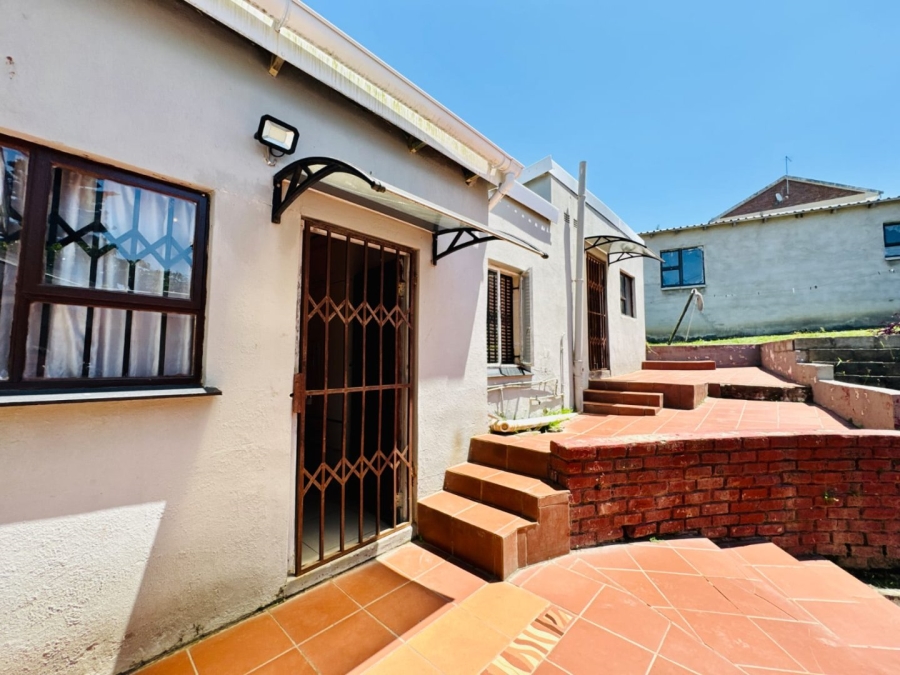 10 Bedroom Property for Sale in Amalinda Eastern Cape